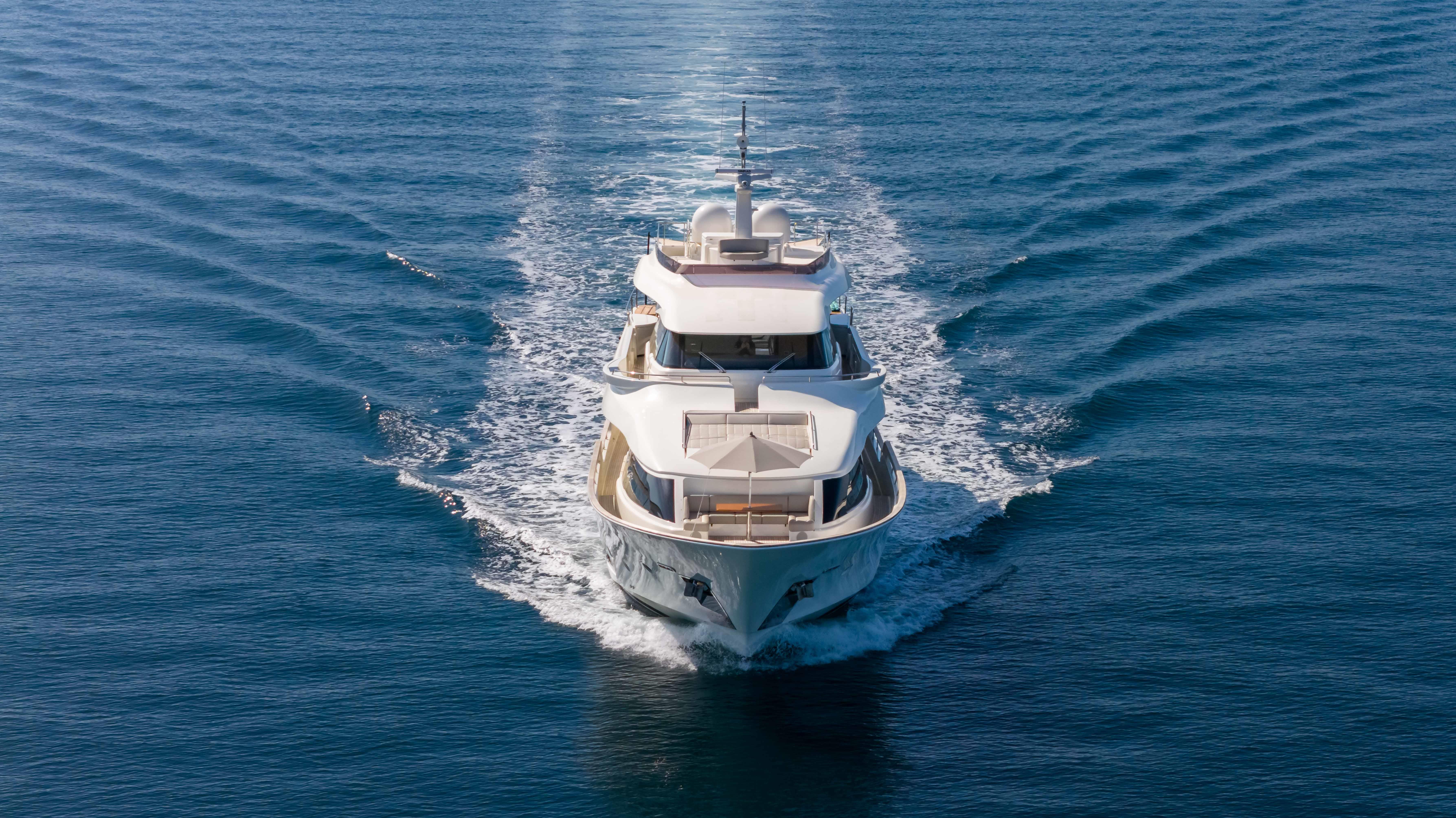 2017 CUSTOM LINE NAVETTA 28 